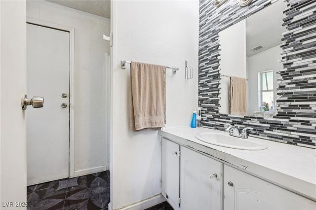 5874 Sassy Rose Drive, Las Vegas, NV 89122