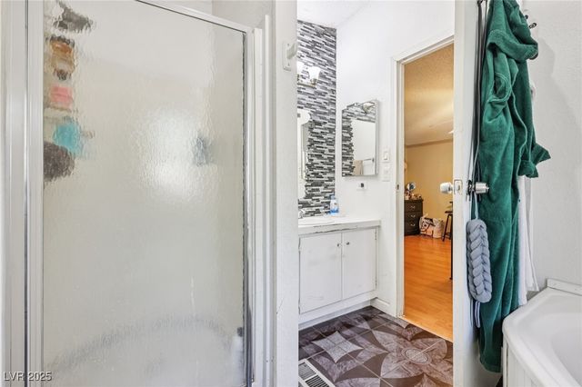 5874 Sassy Rose Drive, Las Vegas, NV 89122