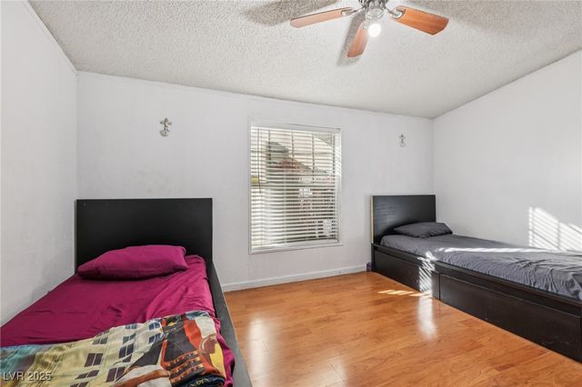 5874 Sassy Rose Drive, Las Vegas, NV 89122