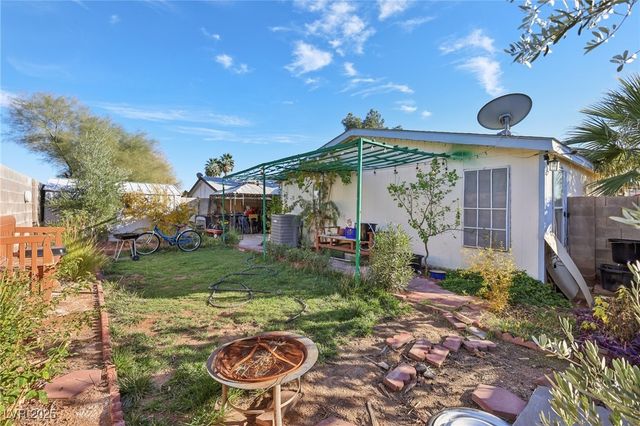 5874 Sassy Rose Drive, Las Vegas, NV 89122