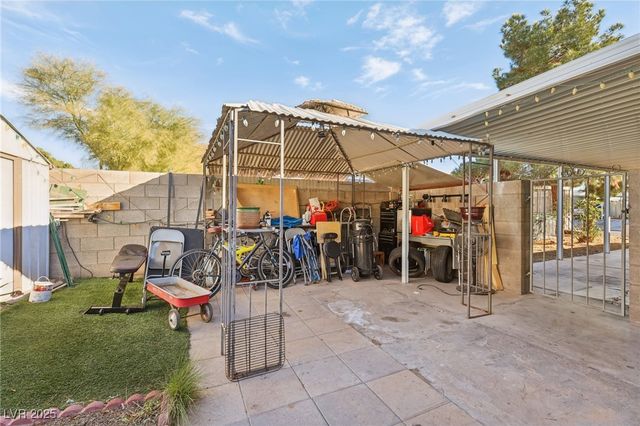 5874 Sassy Rose Drive, Las Vegas, NV 89122