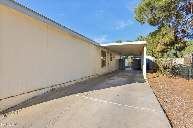 5874 Sassy Rose Drive, Las Vegas, NV 89122