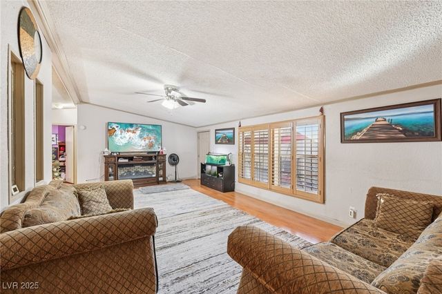 5874 Sassy Rose Drive, Las Vegas, NV 89122