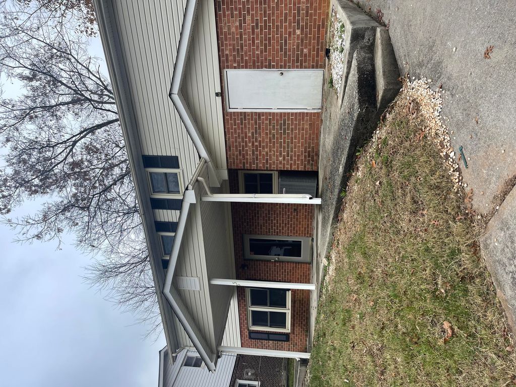 55 Cedarwood CT, Martinsville, VA 24112