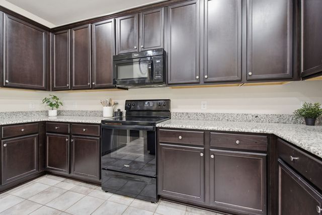 5005 Marina Drive, Denton, TX 76208