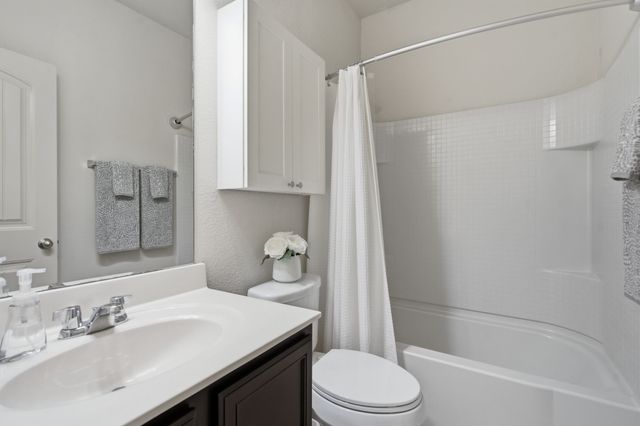 5005 Marina Drive, Denton, TX 76208