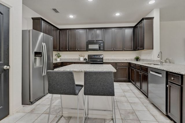 5005 Marina Drive, Denton, TX 76208
