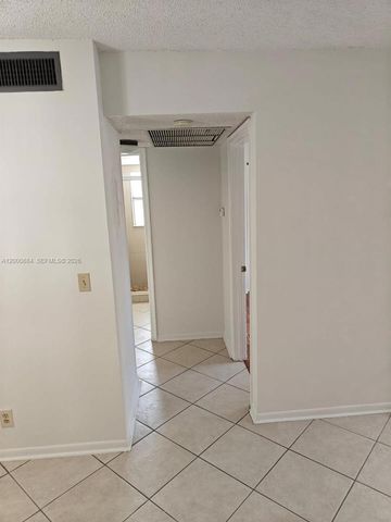 10228 Twin Lakes Dr 16-E, Coral Springs, FL 33071