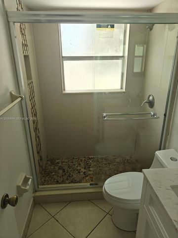 10228 Twin Lakes Dr 16-E, Coral Springs, FL 33071