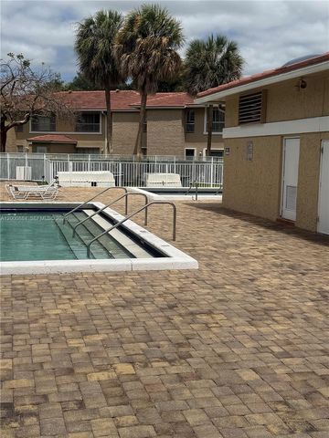 10228 Twin Lakes Dr 16-E, Coral Springs, FL 33071