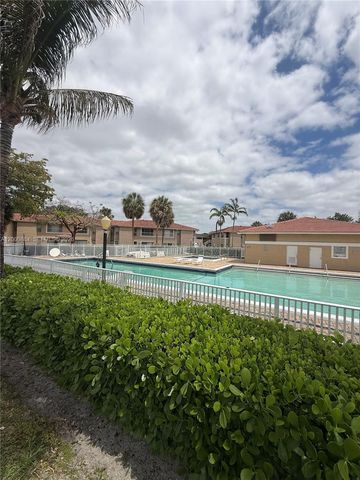 10228 Twin Lakes Dr 16-E, Coral Springs, FL 33071