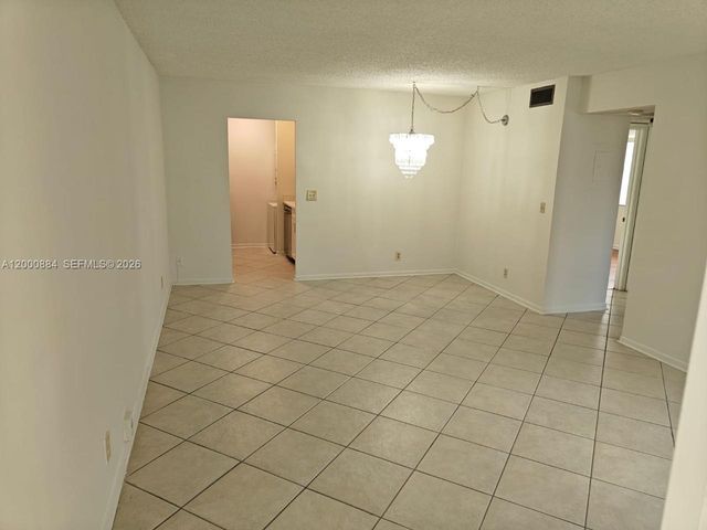 10228 Twin Lakes Dr 16-E, Coral Springs, FL 33071