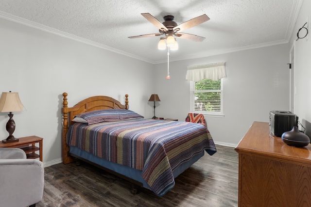 806 S Avenue O, Clifton, TX 76634