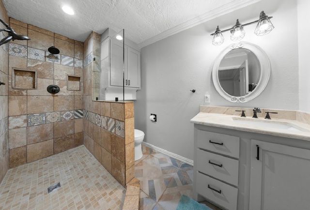 806 S Avenue O, Clifton, TX 76634