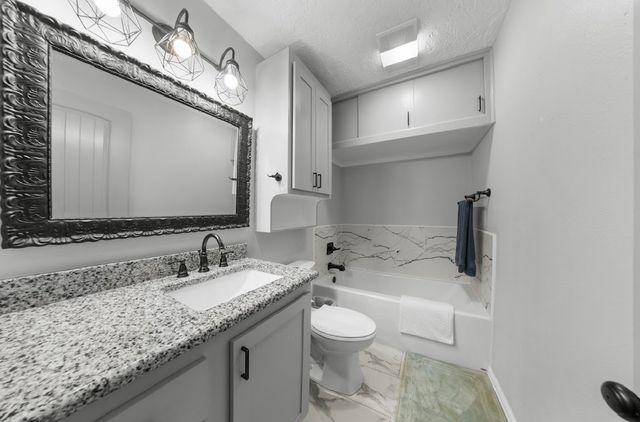 806 S Avenue O, Clifton, TX 76634