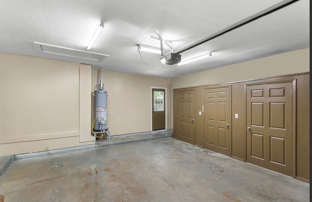 806 S Avenue O, Clifton, TX 76634