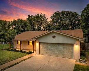 806 S Avenue O, Clifton, TX 76634