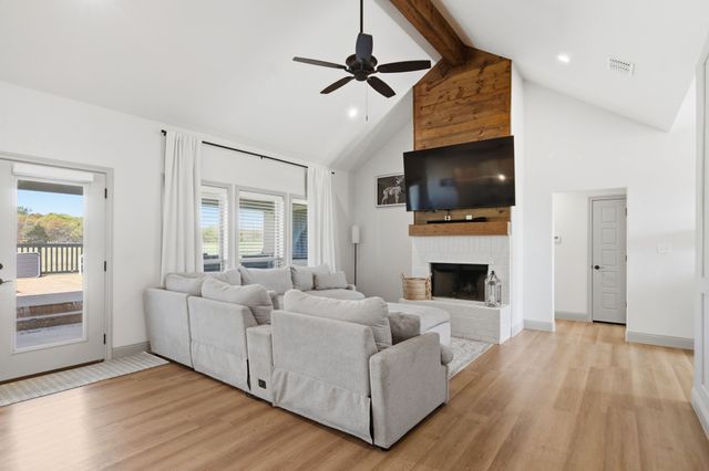 185 Stanley Lane, Poolville, TX 76487