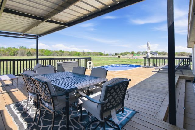 185 Stanley Lane, Poolville, TX 76487