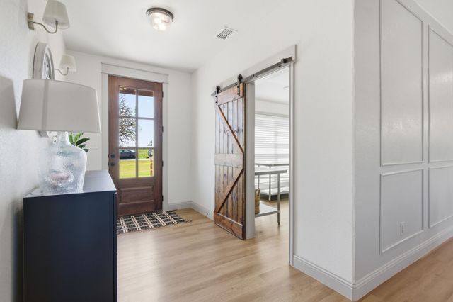 185 Stanley Lane, Poolville, TX 76487