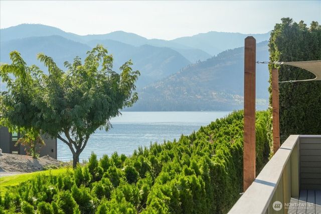 203 Parkway Drive, Manson, WA 98831