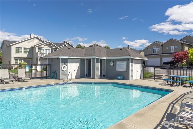 203 Parkway Drive, Manson, WA 98831