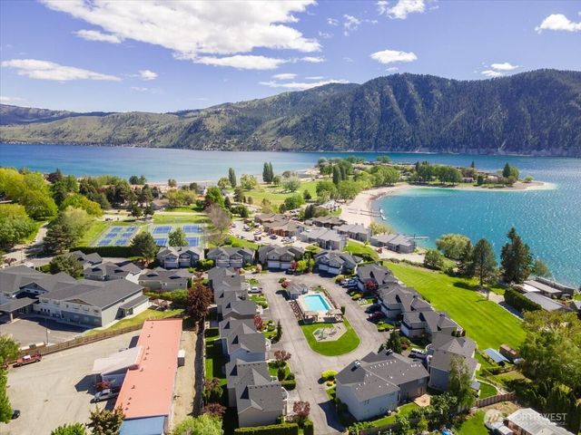 203 Parkway Drive, Manson, WA 98831