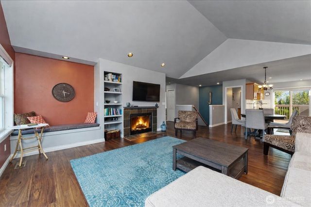 203 Parkway Drive, Manson, WA 98831