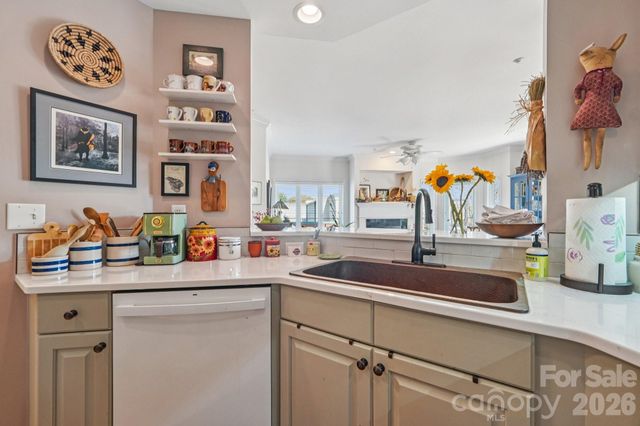 401 N Church Street 408, Charlotte, NC 28202