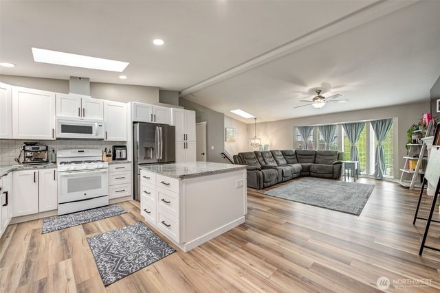 17323 74th Drive NE, Arlington, WA 98223