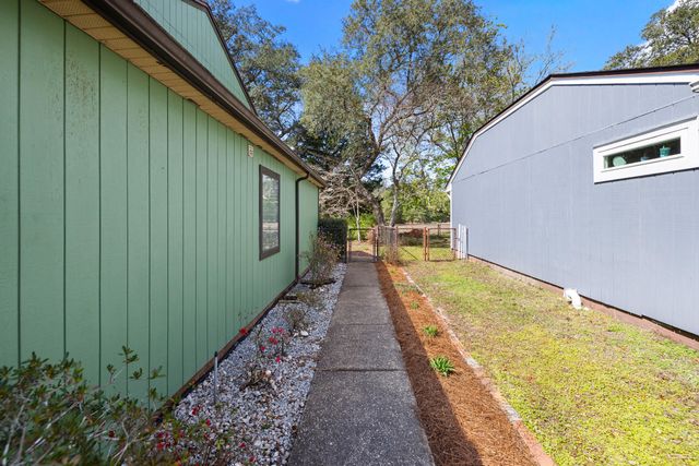 307 Evergreen Avenue, Niceville, FL 32578