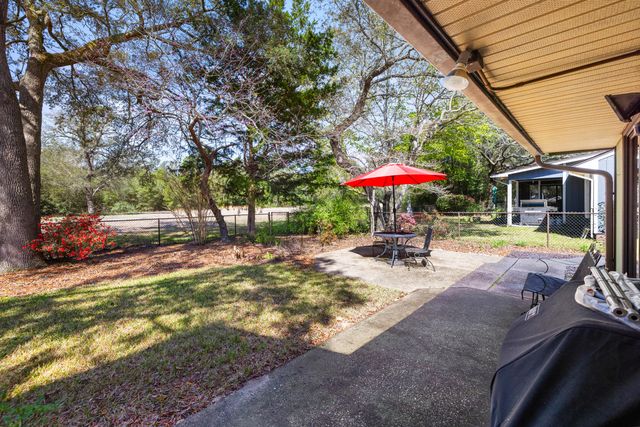 307 Evergreen Avenue, Niceville, FL 32578