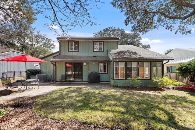 307 Evergreen Avenue, Niceville, FL 32578