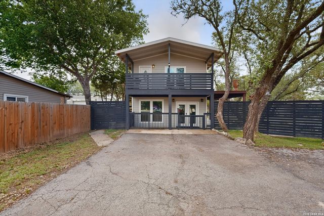 1070 TIMBERLANE DR, Canyon Lake, TX 78133