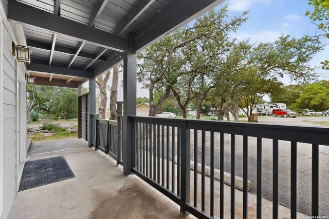 1070 TIMBERLANE DR, Canyon Lake, TX 78133