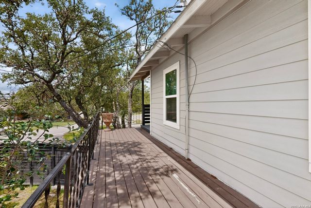 1070 TIMBERLANE DR, Canyon Lake, TX 78133