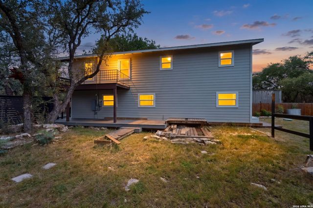 1070 TIMBERLANE DR, Canyon Lake, TX 78133