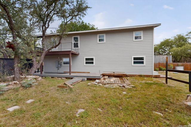 1070 TIMBERLANE DR, Canyon Lake, TX 78133