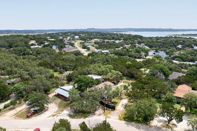 1070 TIMBERLANE DR, Canyon Lake, TX 78133