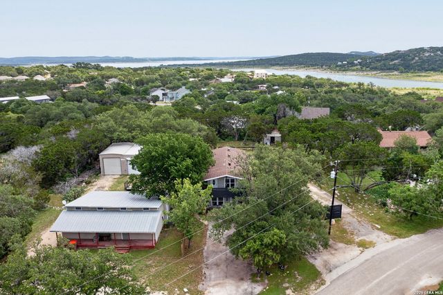 1070 TIMBERLANE DR, Canyon Lake, TX 78133