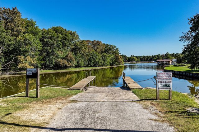 26 Lake View Drive, Huntsville, TX 77320