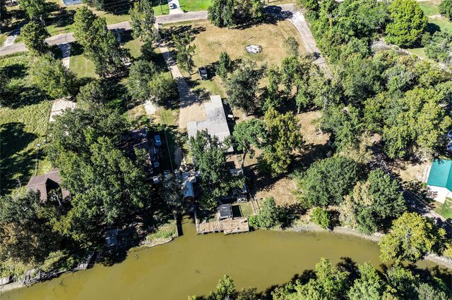 26 Lake View Drive, Huntsville, TX 77320