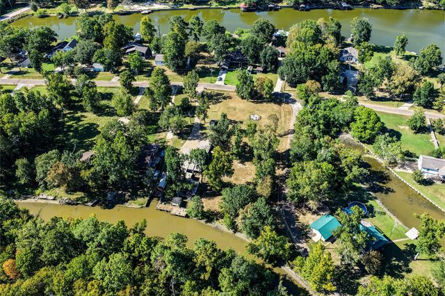 26 Lake View Drive, Huntsville, TX 77320