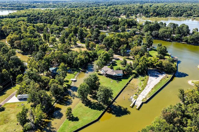 26 Lake View Drive, Huntsville, TX 77320