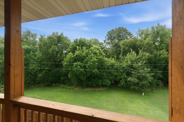 831 N Grapevine Road, Springfield, MO 65802