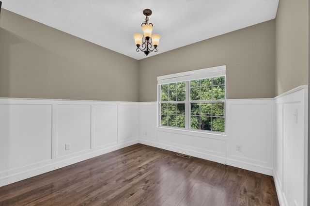831 N Grapevine Road, Springfield, MO 65802