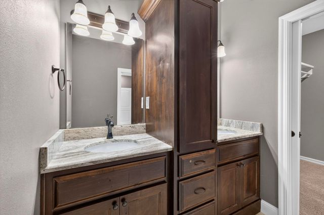 831 N Grapevine Road, Springfield, MO 65802