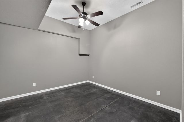 831 N Grapevine Road, Springfield, MO 65802