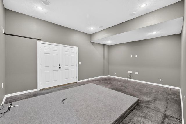 831 N Grapevine Road, Springfield, MO 65802