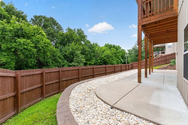 831 N Grapevine Road, Springfield, MO 65802